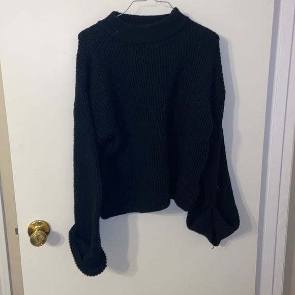 Sweater - Picture 1 of 1